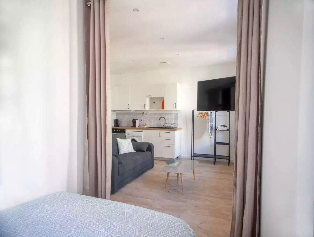Location Appartement T1 meublé, refait à neuf, quartier central Marseille 5