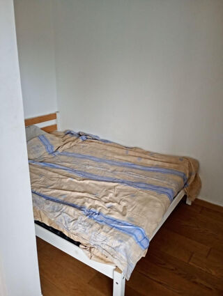  Appartement � louer 1 pi�ce 90 m�