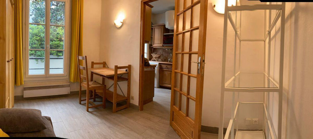 Location Appartement Joli studio meublé, lumineux et calme proche Gare Paris 12