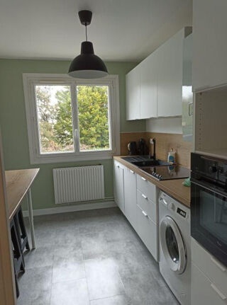  Appartement à louer 4 pièces 70 m²