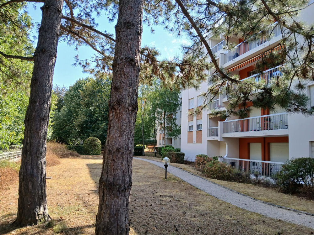 T2 neuf et meublé dans résidence standing boisée