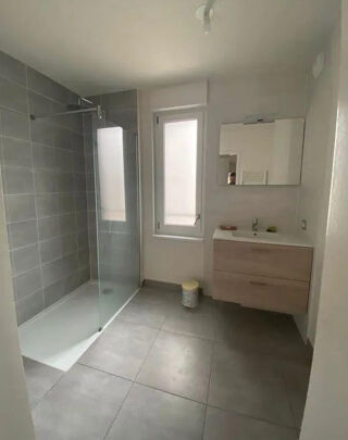  Appartement à louer 1 pièce 85 m²