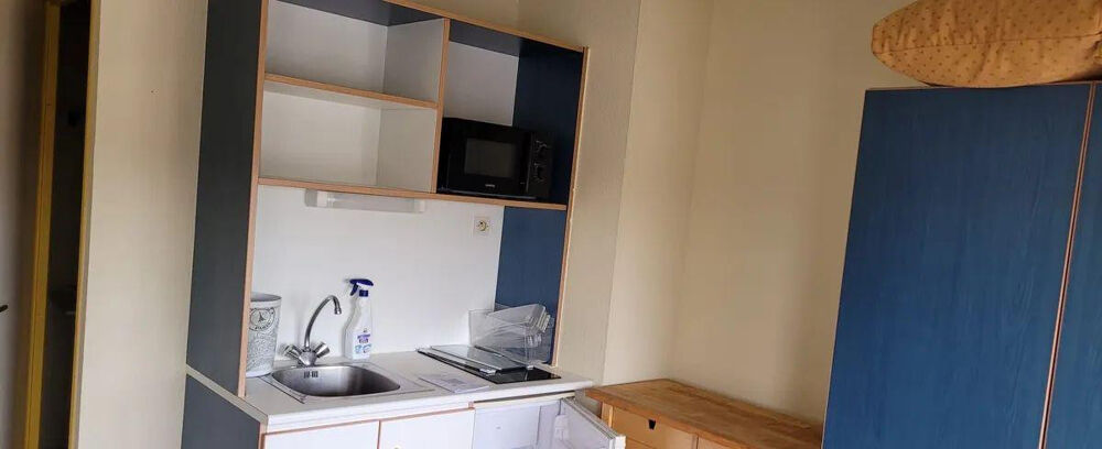 Location Appartement Beau studio meublé 18 m2 au calme Nantes centre Nantes