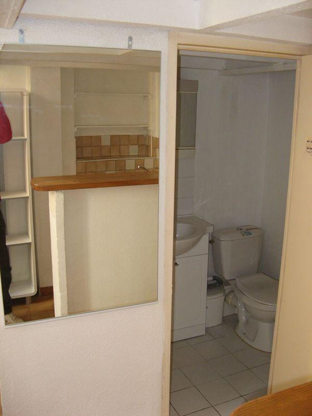 Location Appartement Beau studio meublé 20m² Aix hypercentre Aix-en-provence