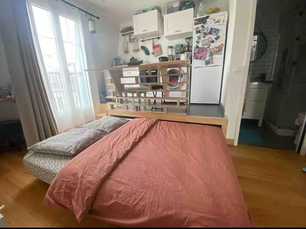 Location Appartement Studio 1 pièce 18 m² / Vue Sacré-Coeur Paris 10