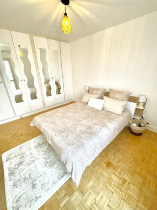  Appartement à louer 2 pièces 44 m²