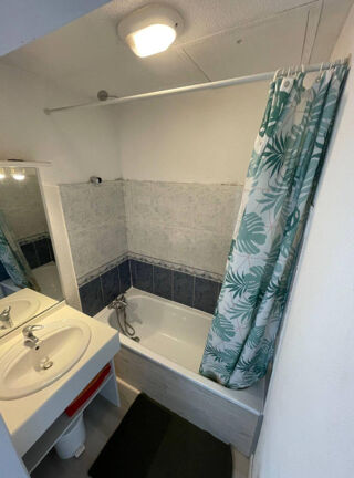  Appartement à louer 3 pièces 46 m²