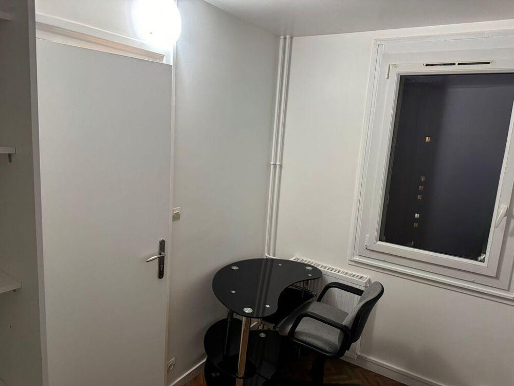 Location Appartement Colocation  chambre de 10 m2 Évry-courcouronnes
