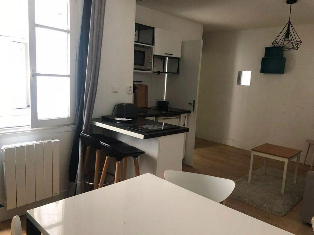 Location Appartement Studio meublé 25m2, plein centre ville Nantes
