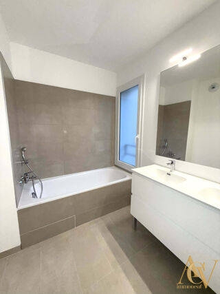  Appartement � vendre 3 pi�ces 64 m�