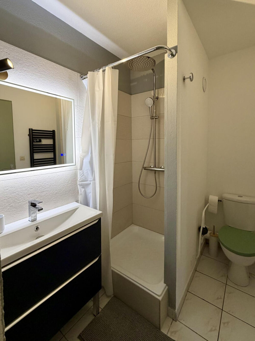 Location Appartement Joli studio meublé idéal étudiant Avignon