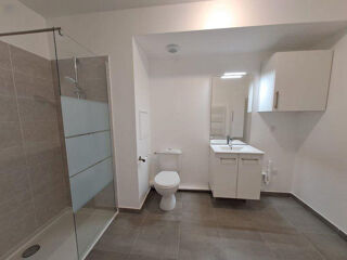  Appartement à louer 2 pièces 42 m²