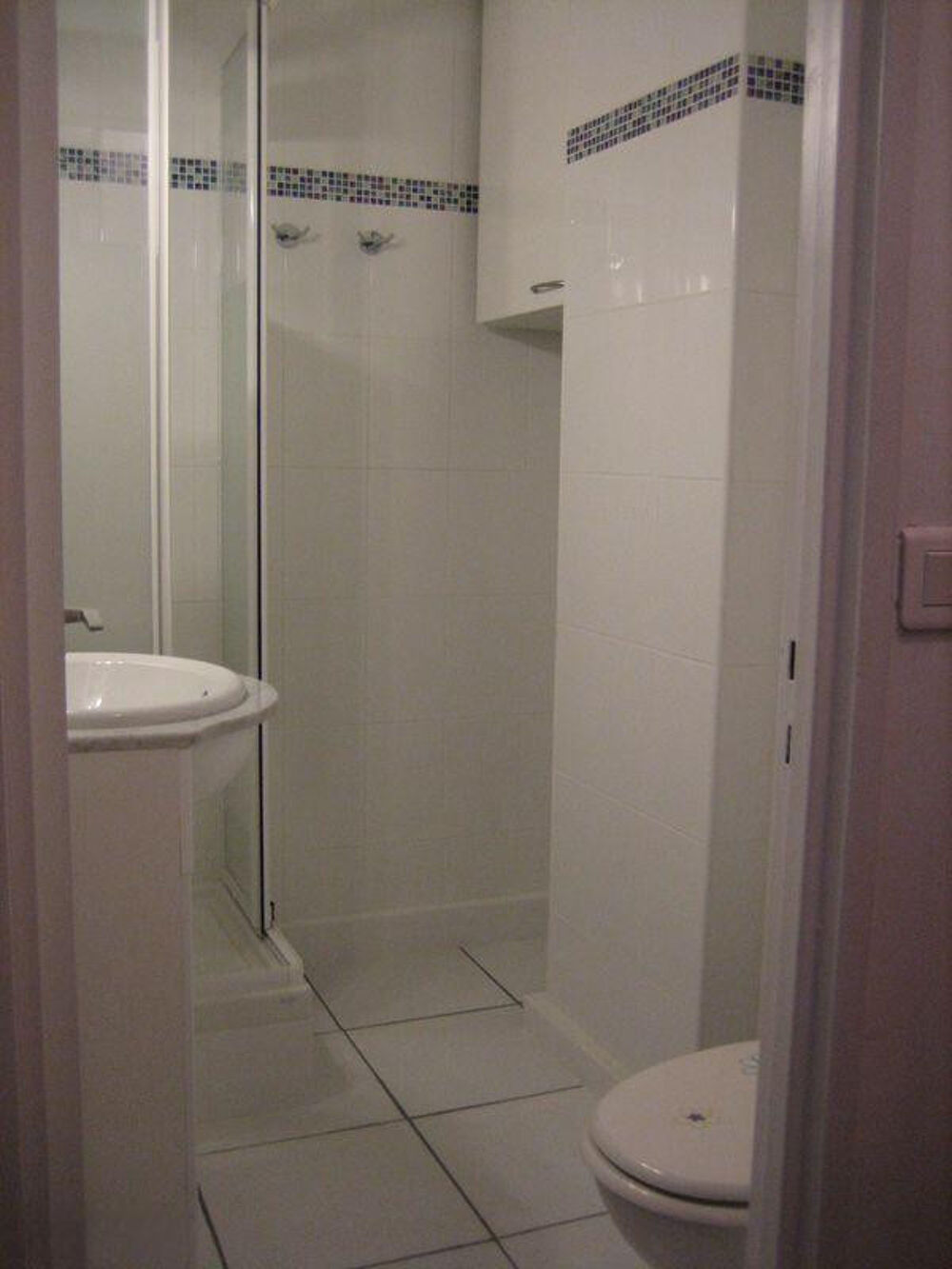 Location Appartement Studio 26 m² avec balcon, lumineux calme, Pyrénées Paris 20