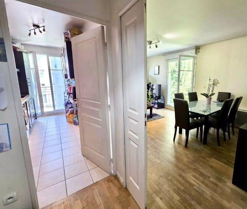 Location Appartement Superbe 2 pièces 45 m2, proche métro Porte Maillot Paris 17
