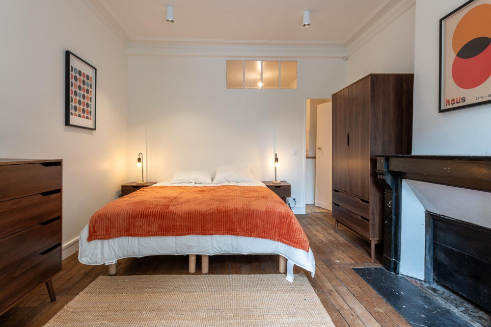 Location Appartement 2 pièces meublé refait à neuf Montmartre Abesses. Paris 18