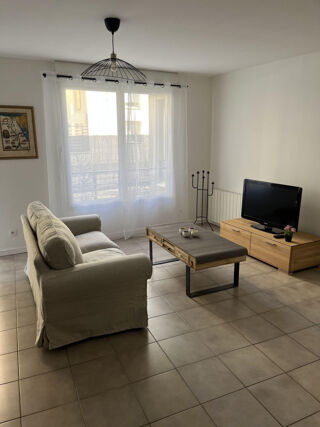  Appartement à louer 2 pièces 52 m²