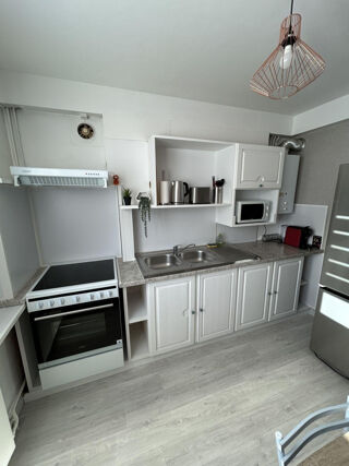  Appartement à louer 3 pièces 57 m²