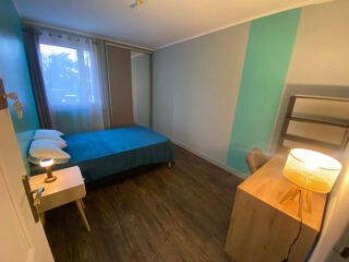  Appartement à louer 5 pièces 112 m²