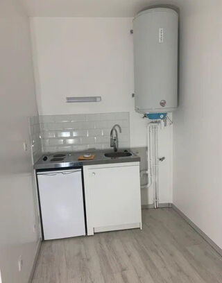  Appartement à louer 2 pièces 27 m²