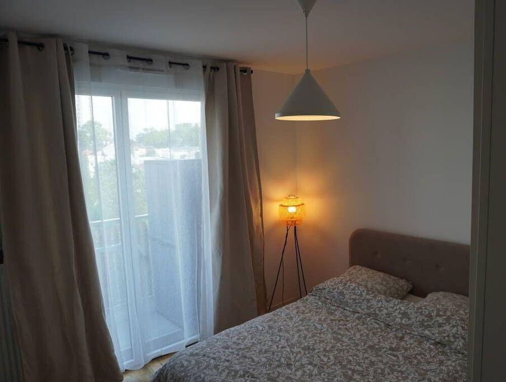 Location Appartement Beau 2P meublé 45m² avec balcon filant Colombes