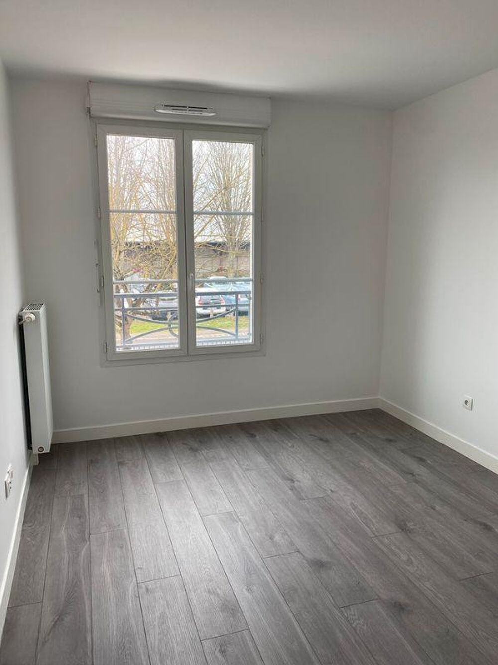 Location Appartement Appartement 50m2, bon état à proximité de la Gare Plaisir
