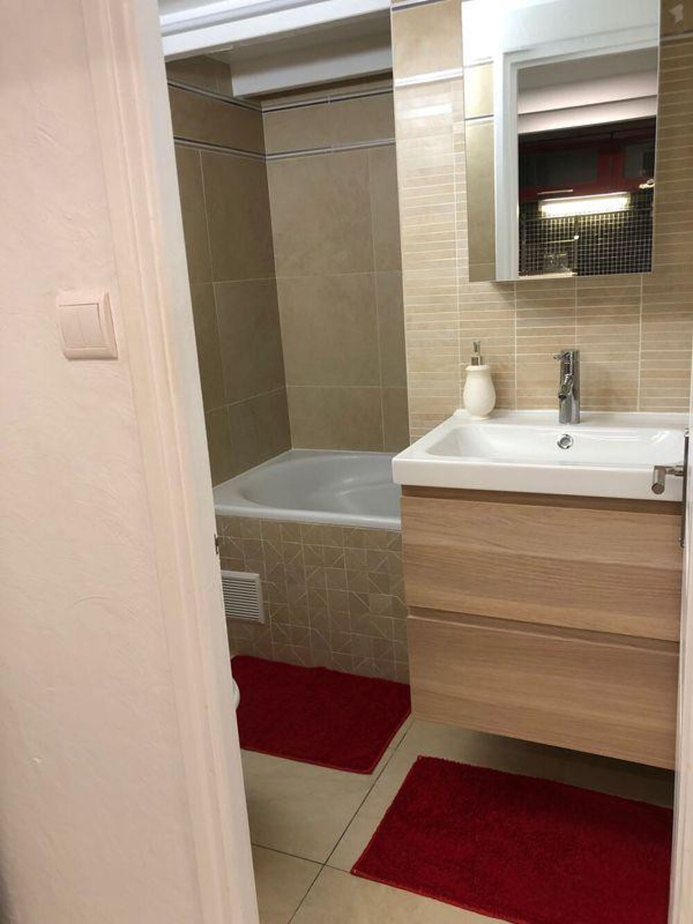 Location Appartement Studio meublé 25m2 RDC avec mezzanine Paris 10