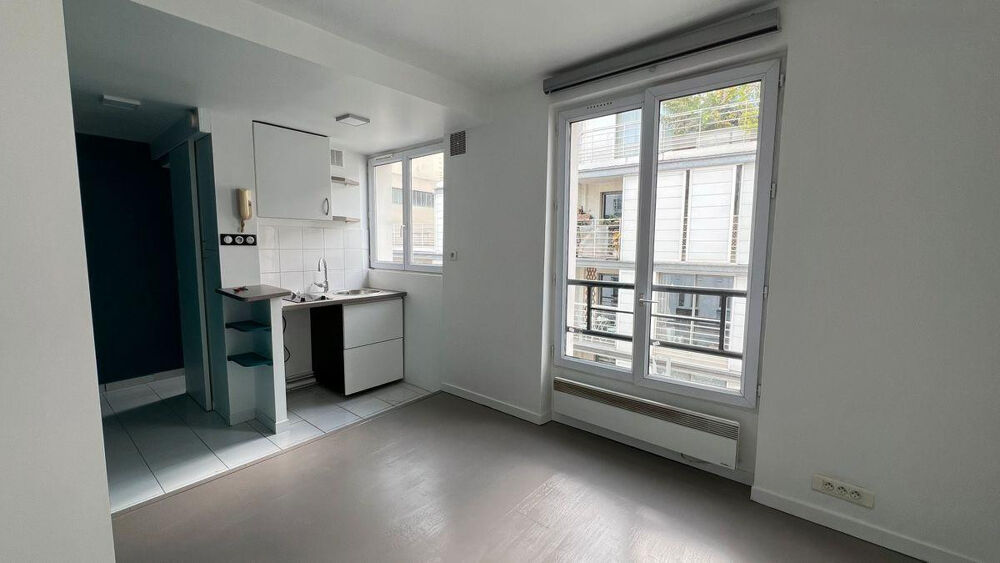 Location Appartement Studio Paris 18