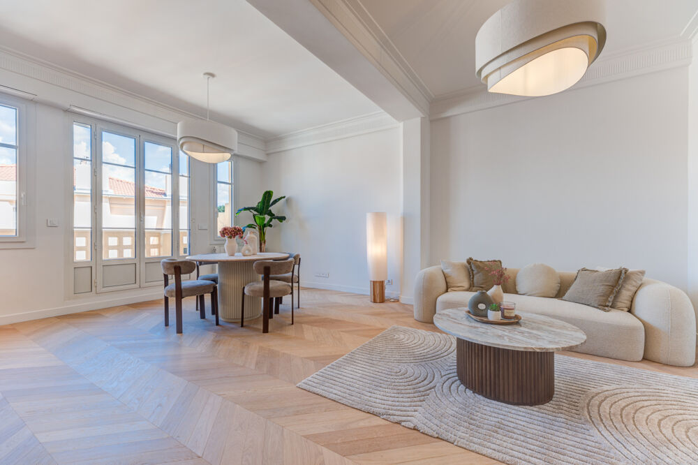 Vente Appartement Nice – Carré d'Or : Charmant 3 pièces de 88 m² niché au dernier étage d'une élégante résidence bourgeoise. Nice