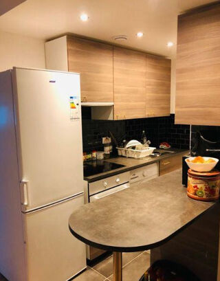  Appartement à louer 5 pièces 75 m²