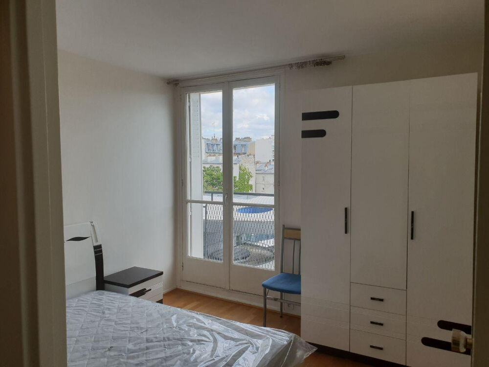 Location Appartement T2 meublé de 41m2 dans Paris 19ème - 1 350€ CC Paris 19