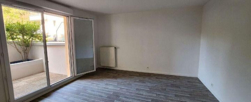 Location Appartement 2 pièces avec terrasse Colombes