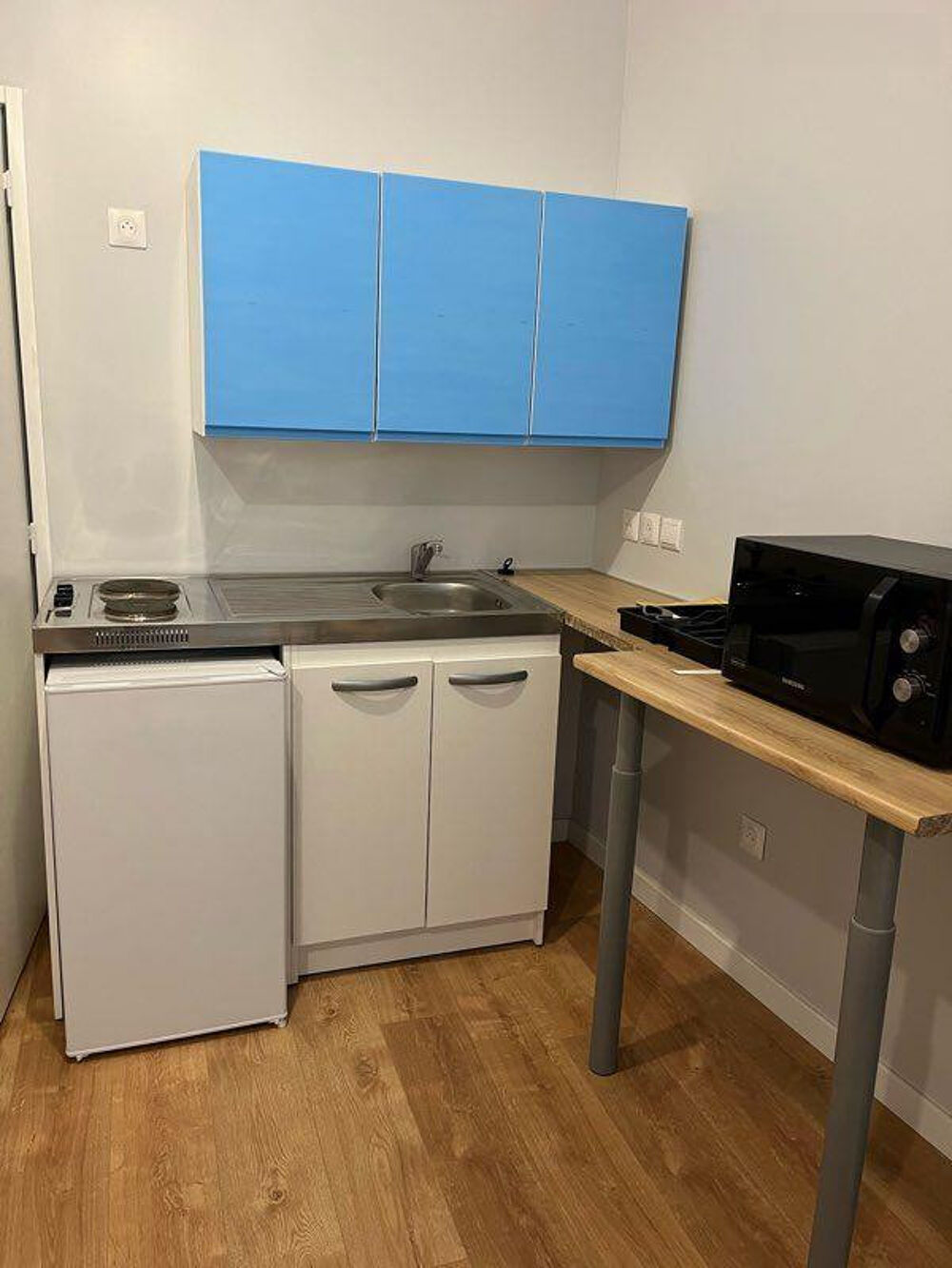Location Appartement Studio Meublé rénové 2ème étage rue Carpenteyre Bordeaux