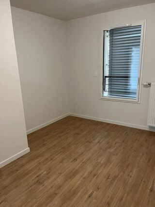  Appartement à louer 3 pièces 64 m²