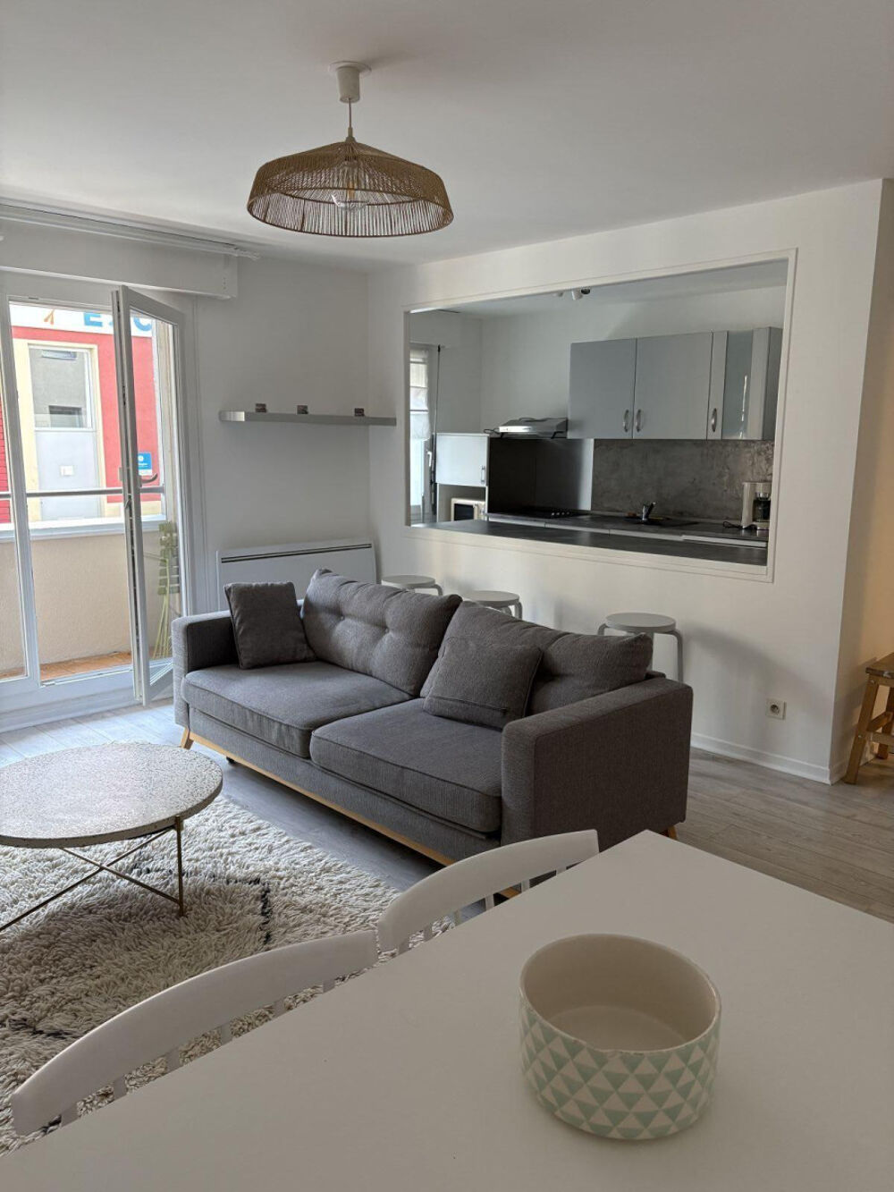 Location Appartement T3 meublé 67m² rénové Wilson/République Balcon/Box Lyon 6