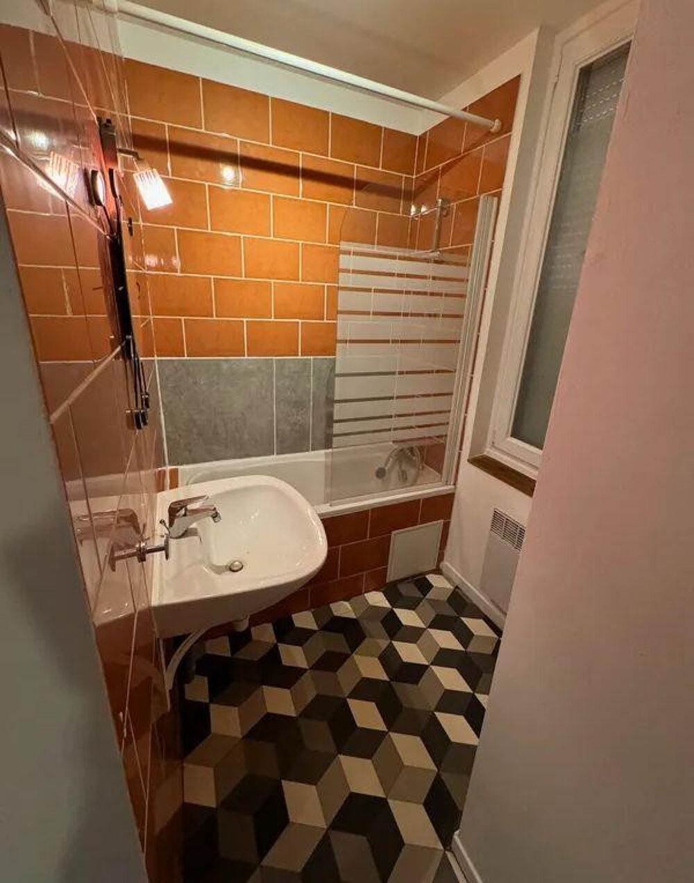 Location Appartement Beau T2 Meublé 50m2 dans maison à Grenoble Grenoble