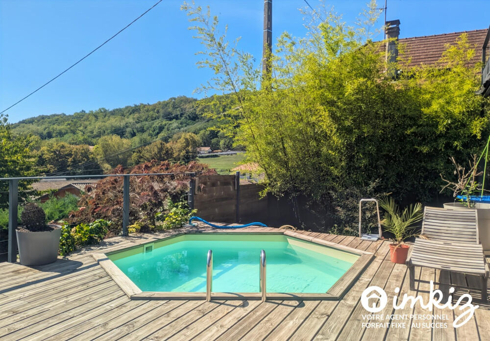 Maison familiale avec piscine et vue dexception