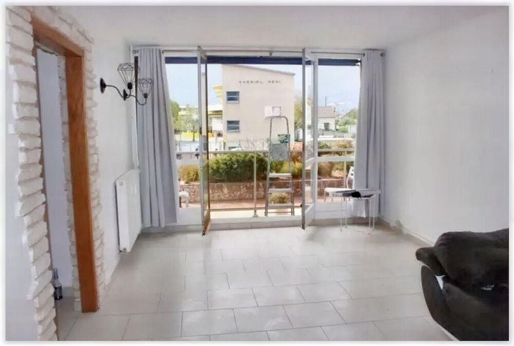 Location Appartement Un T2 refait à neuf dans une résidence calme Bezons