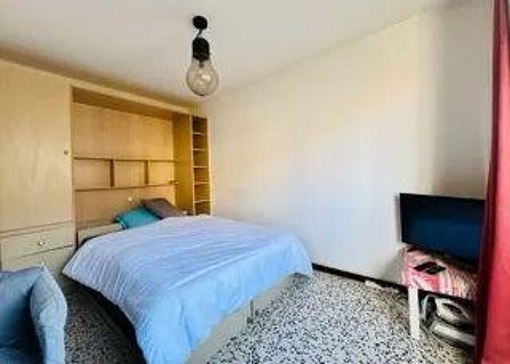 Location Appartement Beau studio meublé 25m² proche Vieux Port Marseille 7