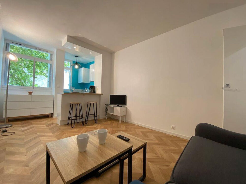 Location Appartement Location T1 meublé 21m2 Marseille 6
