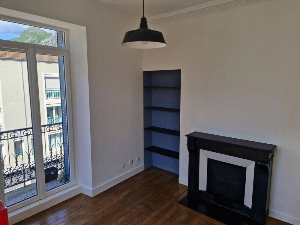 Location Appartement Beau T2 meublé 42m² rénové et clair Grenoble