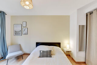  Appartement à louer 5 pièces 105 m²