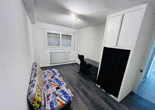  Appartement à louer 1 pièce 75 m²