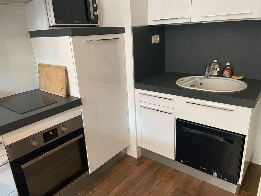 Location Appartement T2 climatisé ESTRANGIN/ PREFECTURE + balcon au cal Marseille 6