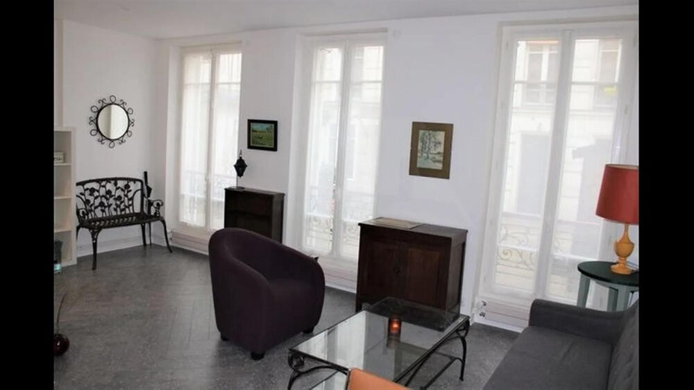 Location Appartement Appartement meublé - 50 m 2 - Paris 9è Martyrs Paris 9