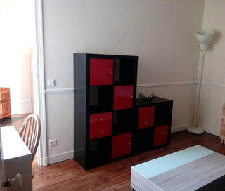 Appartement à louer 2 pièces 33 m²