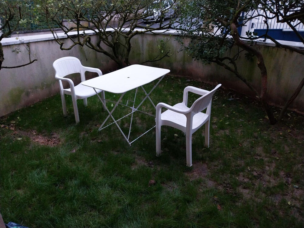 Location Appartement Grand studio meublé refait à neuf 35m² Tours