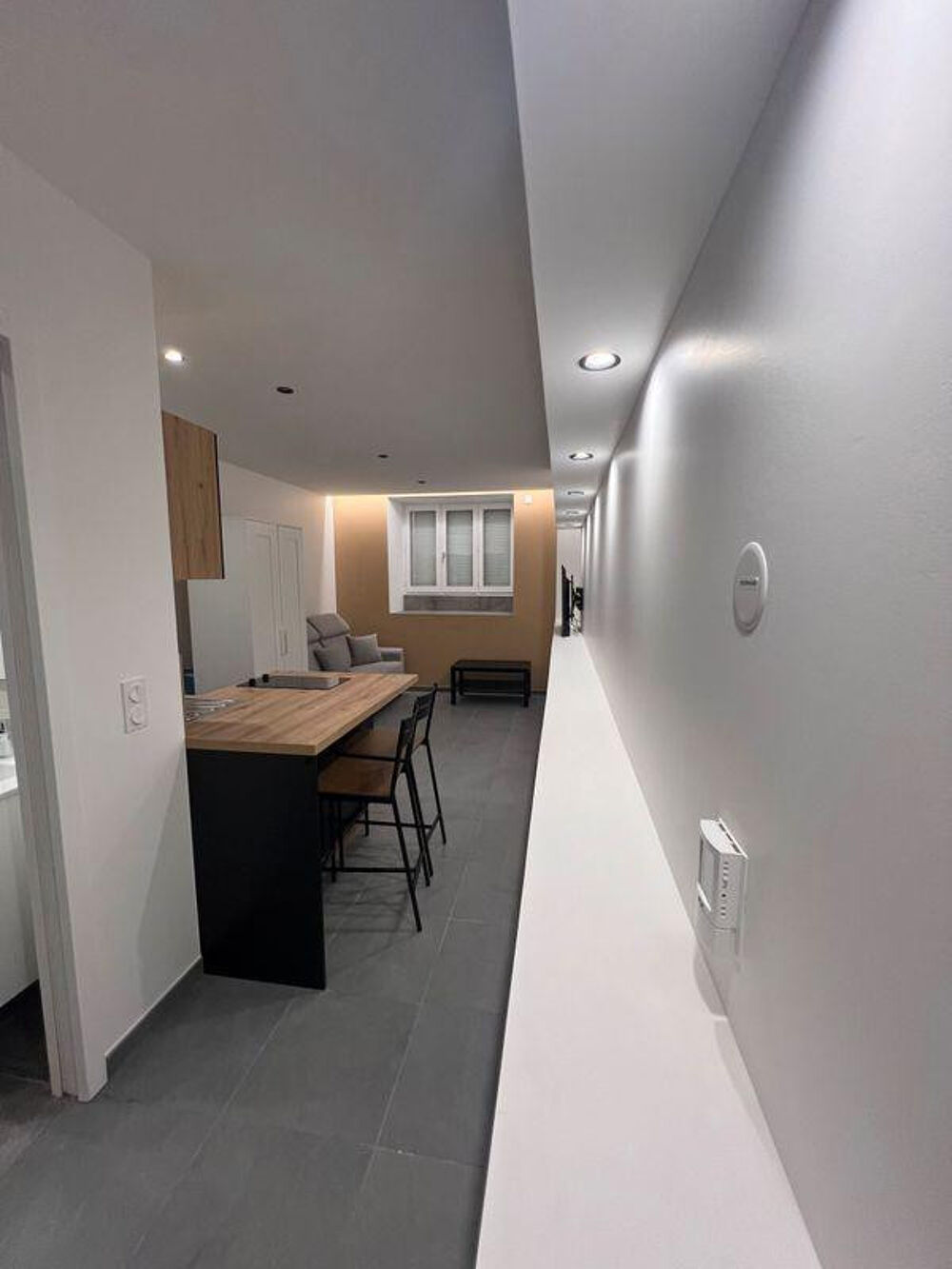 Location Appartement Studio meublé, équipé loyer tout compris Saint-Étienne