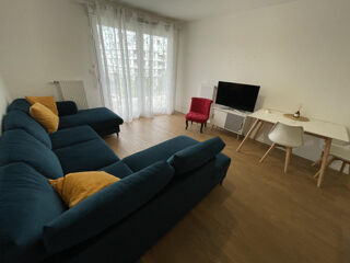  Appartement à louer 4 pièces 80 m²