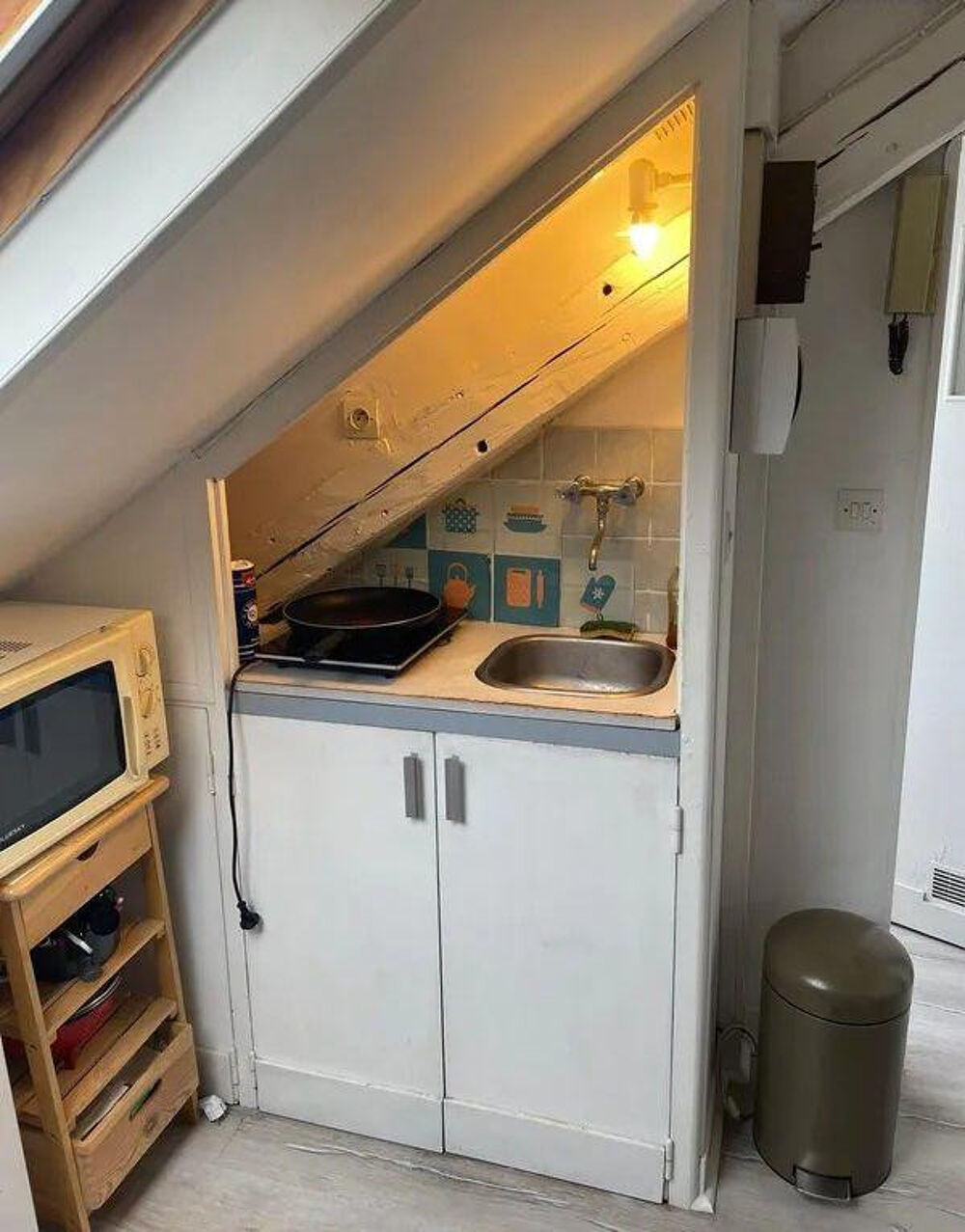 Location Appartement Studio mansardé et meublé 14m² (carrez) Rouen