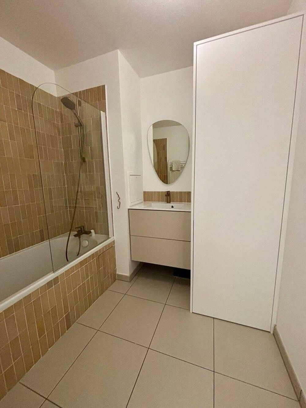 Location Appartement Beau 3P meublé 61m² avec terrasse 8m² Clichy